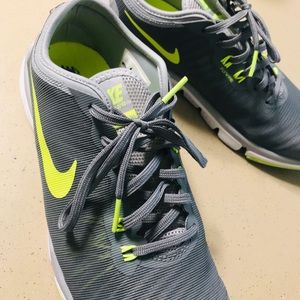 Women’s Nike Fit Sole Training Shoes